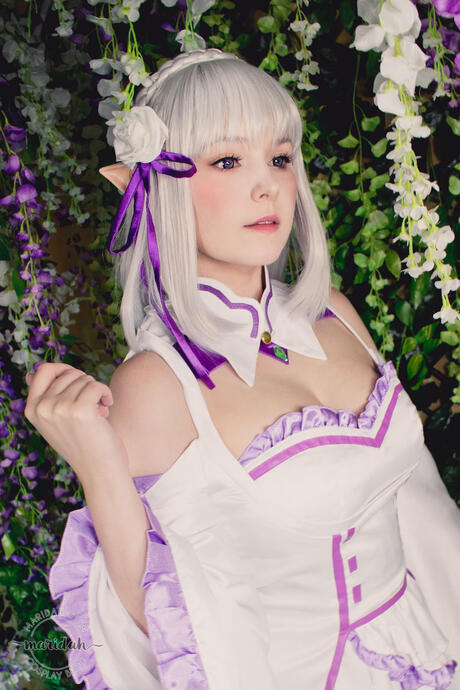 Emilia (Re:Zero)